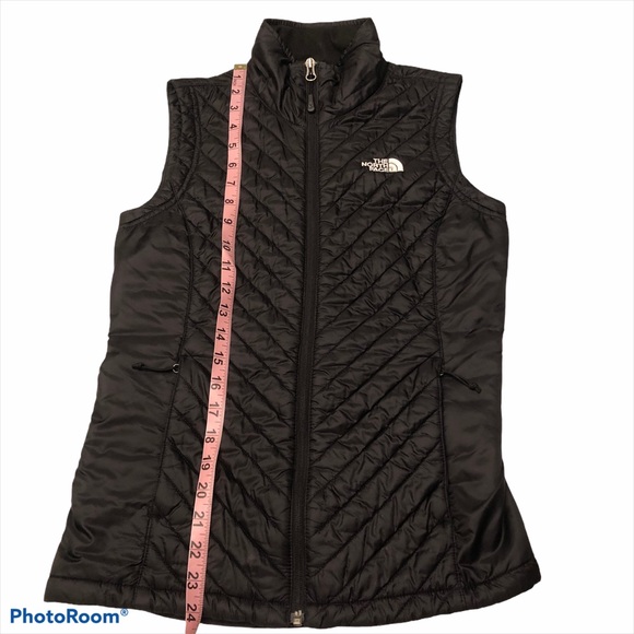 NorthFace black Thermoball Vest size X-small - Picture 11 of 12